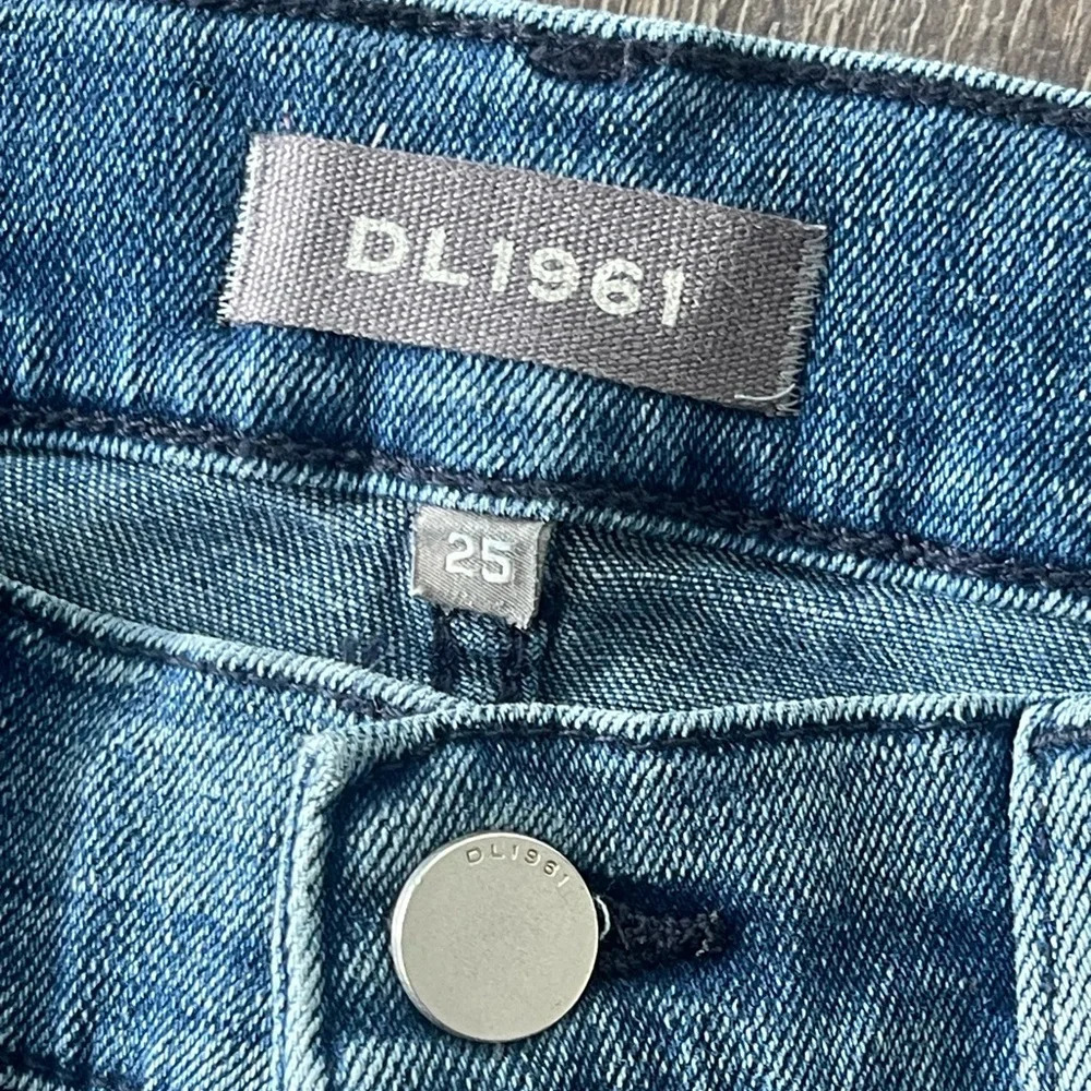 🚩Final Sale
DL1961 | Mara Straight Mid-Rise Ankle Jean, 25 - Picture 4 of 6